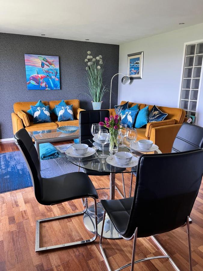 Cockledora, A Luxury Ground Floor Beachfront Apartment 래넬리 외부 사진