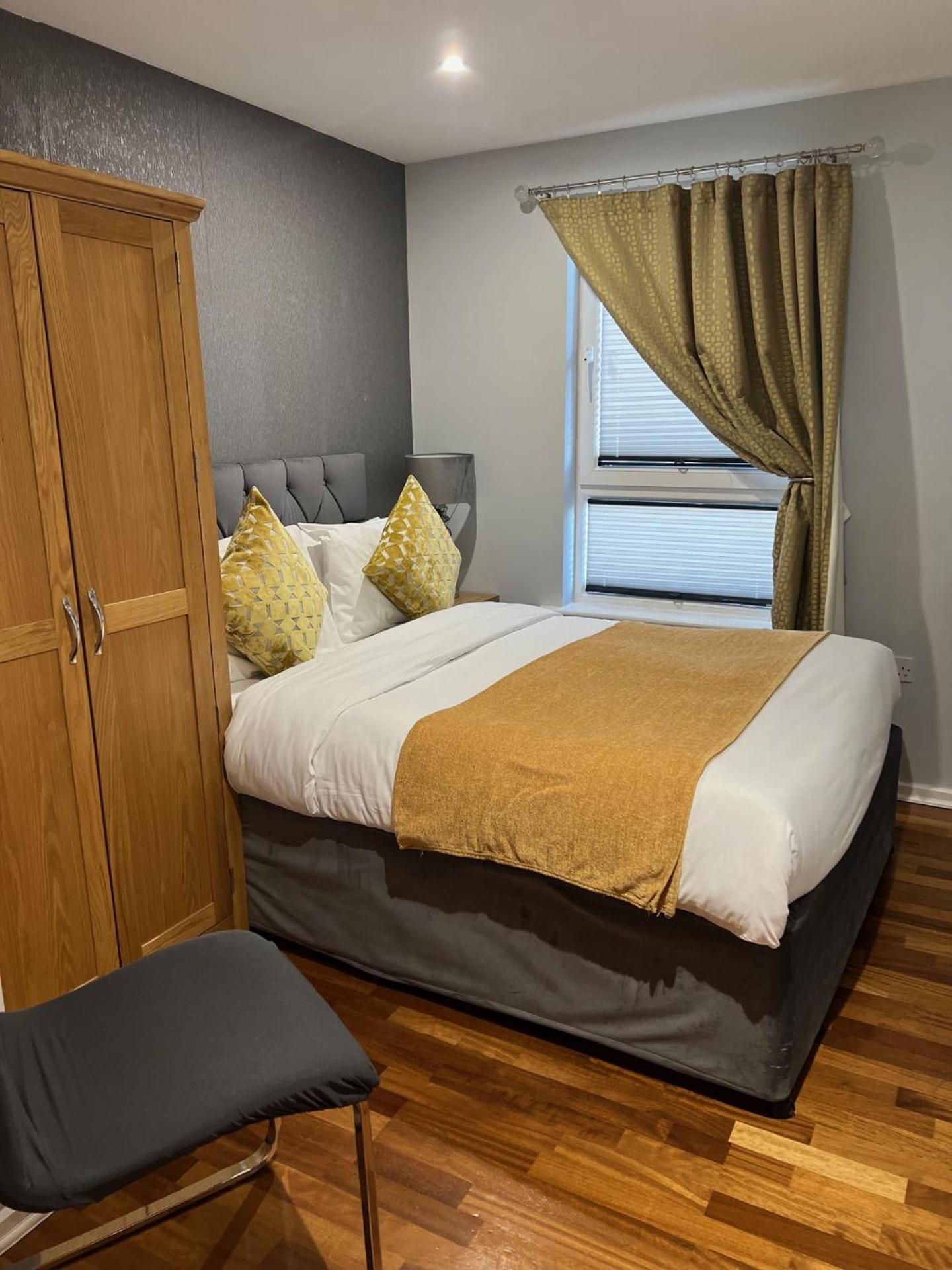 Cockledora, A Luxury Ground Floor Beachfront Apartment 래넬리 외부 사진